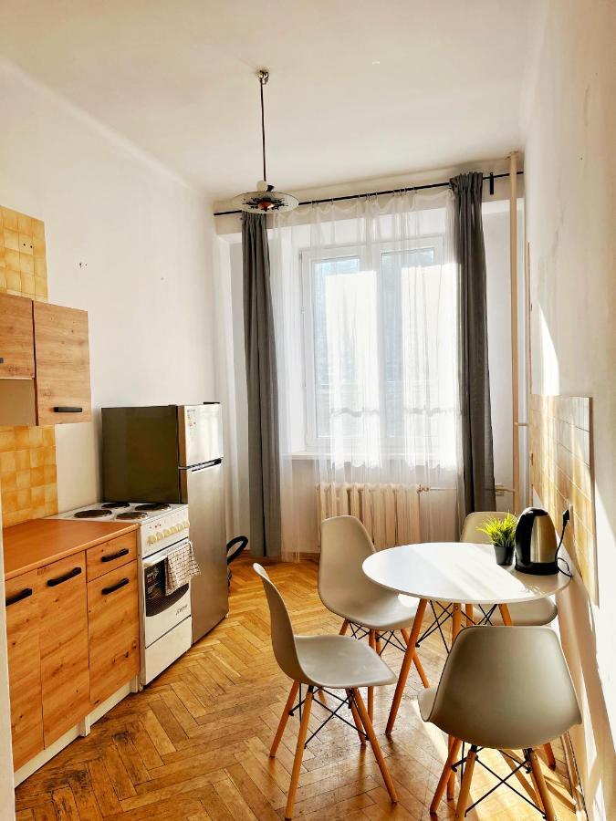 Room In Old Town Krakow Bagian luar foto