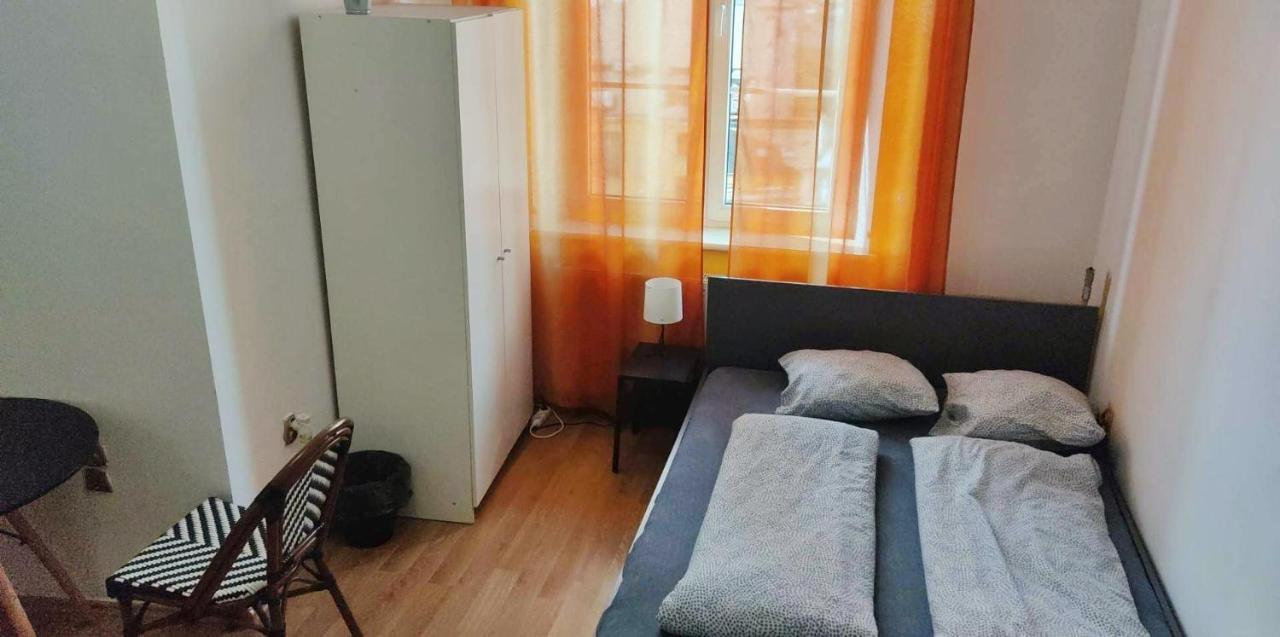 Room In Old Town Krakow Bagian luar foto