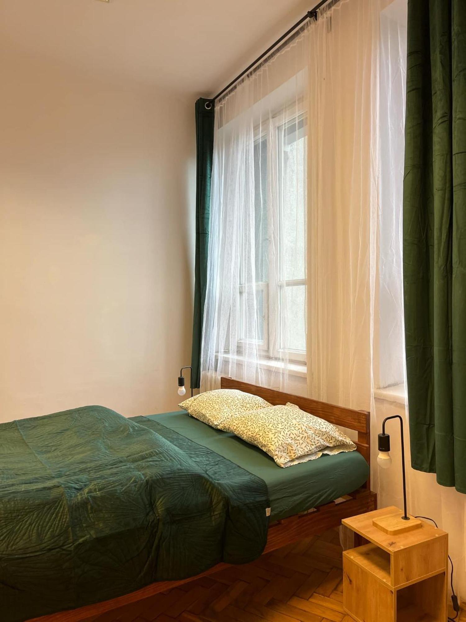 Room In Old Town Krakow Bagian luar foto